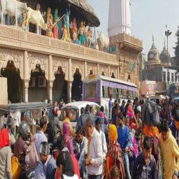 गोवर्धन की सप्तकोसी परिक्रमा देने पहुंचे लाखों श्रद्धालू