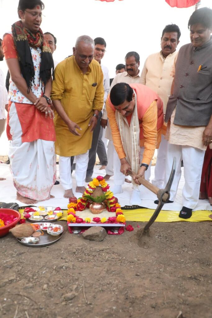मुख्यमंत्री डॉ. यादव ने श्री माधव आश्रम गौशाला मंडलेश्वर में किया बायोगैस संयंत्र का भूमिपूजन