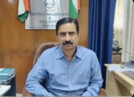 भिंड कलेक्टर पर हुई फायरिंग की कहानी है कुछ और
