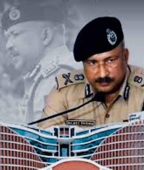 नए DGP की पत्नी के साथ रिश्तेदार भी हैं ब्यूरोक्रेसी सिस्टम और सत्ता में ताकतवर दख़लदार