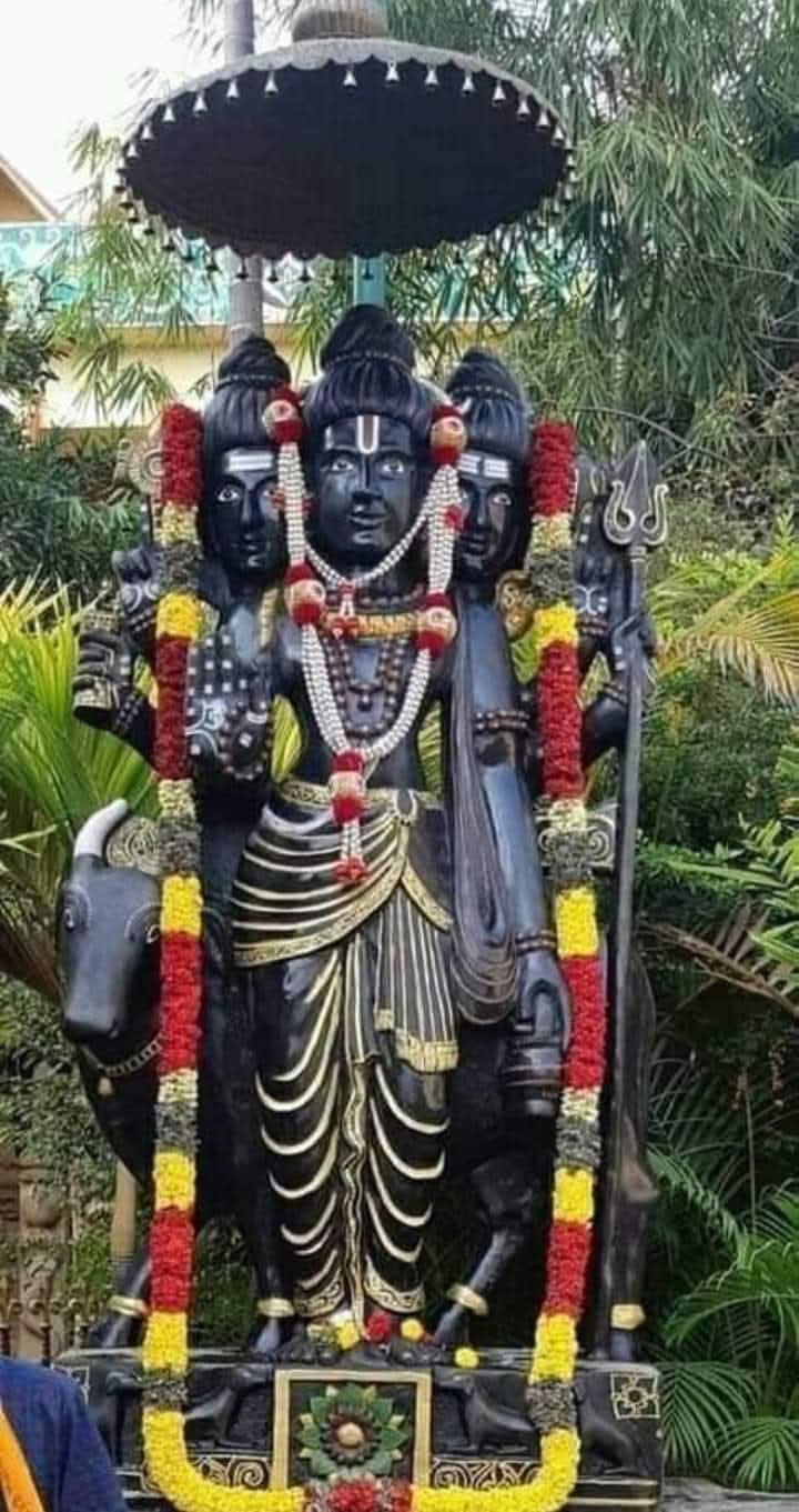 श्री शनि धाम मुजफ्फरपुर में काला छाता चढ़ाते ही उतर जाती है साढ़ेसाती!