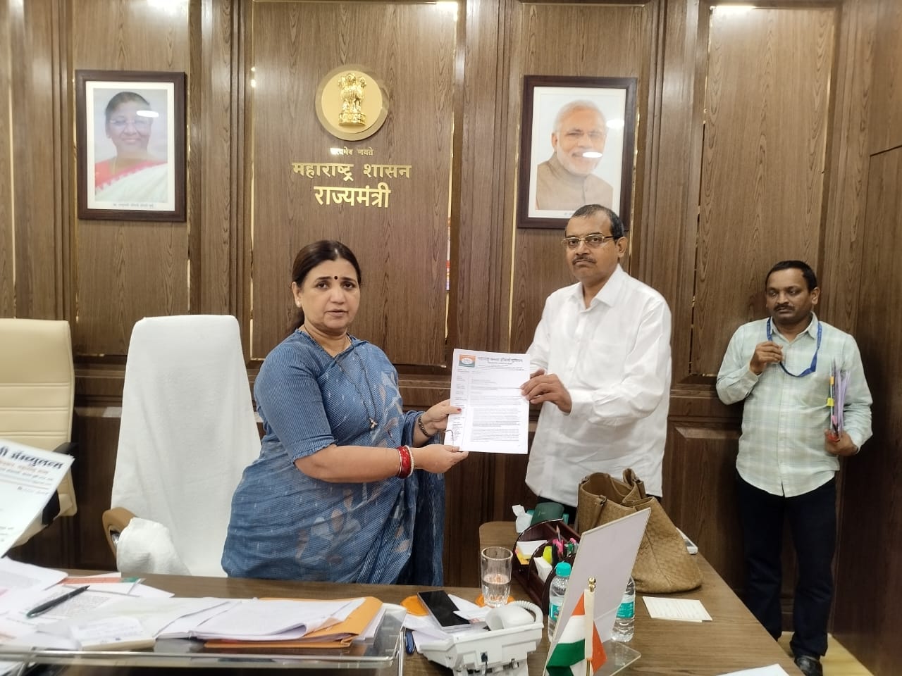 Hawkers Union meet MINISTER of URBAN DEVELOPMENT; Demand implementation of VENDOR ACT, 2014