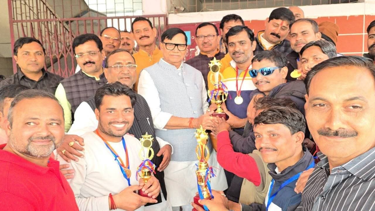 खेल न केवल तनाव कम करते है बल्कि भाईचारे को भी देता है बढ़ावा: कृपाशंकर सिंह