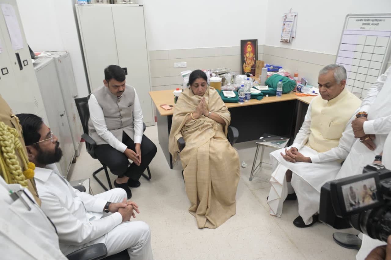 राज्यपाल, मुख्यमंत्री और उपमुख्यमंत्री ने सुनेत्रा पवार से मिलकर जताई संवेदना