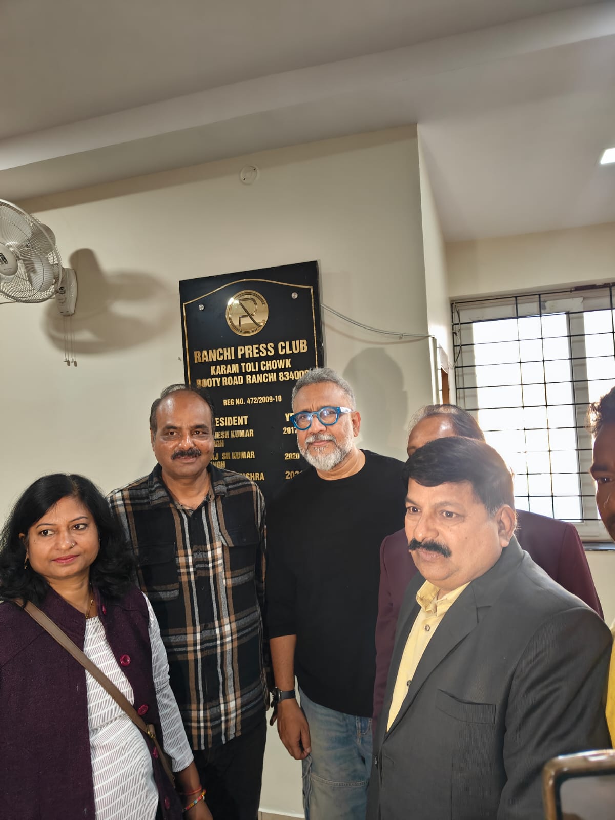 IFWJ की मौजूदगी में अनुभव सिन्हा का सम्मान