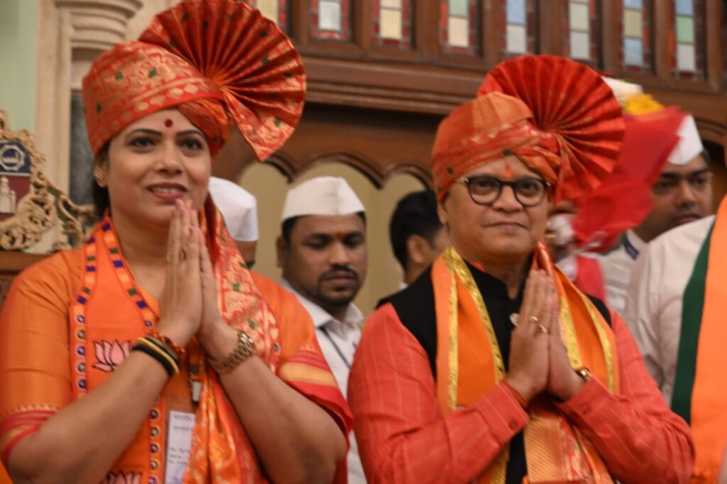 रितु तावड़े को बीएमसी में महापौर बनाकर बीजेपी ने 44 वर्ष में रचा इतिहास
