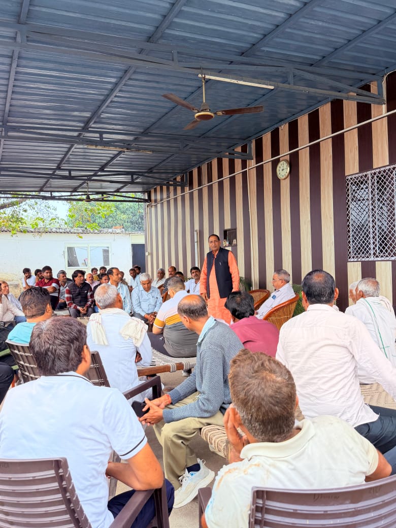 हवाई अड्डे के उद्घाटन में जुटी प्रशासनिक मशीनरी तो जनप्रतिनिधियों ने संभाला भीड़ जुटाने का जिम्मा