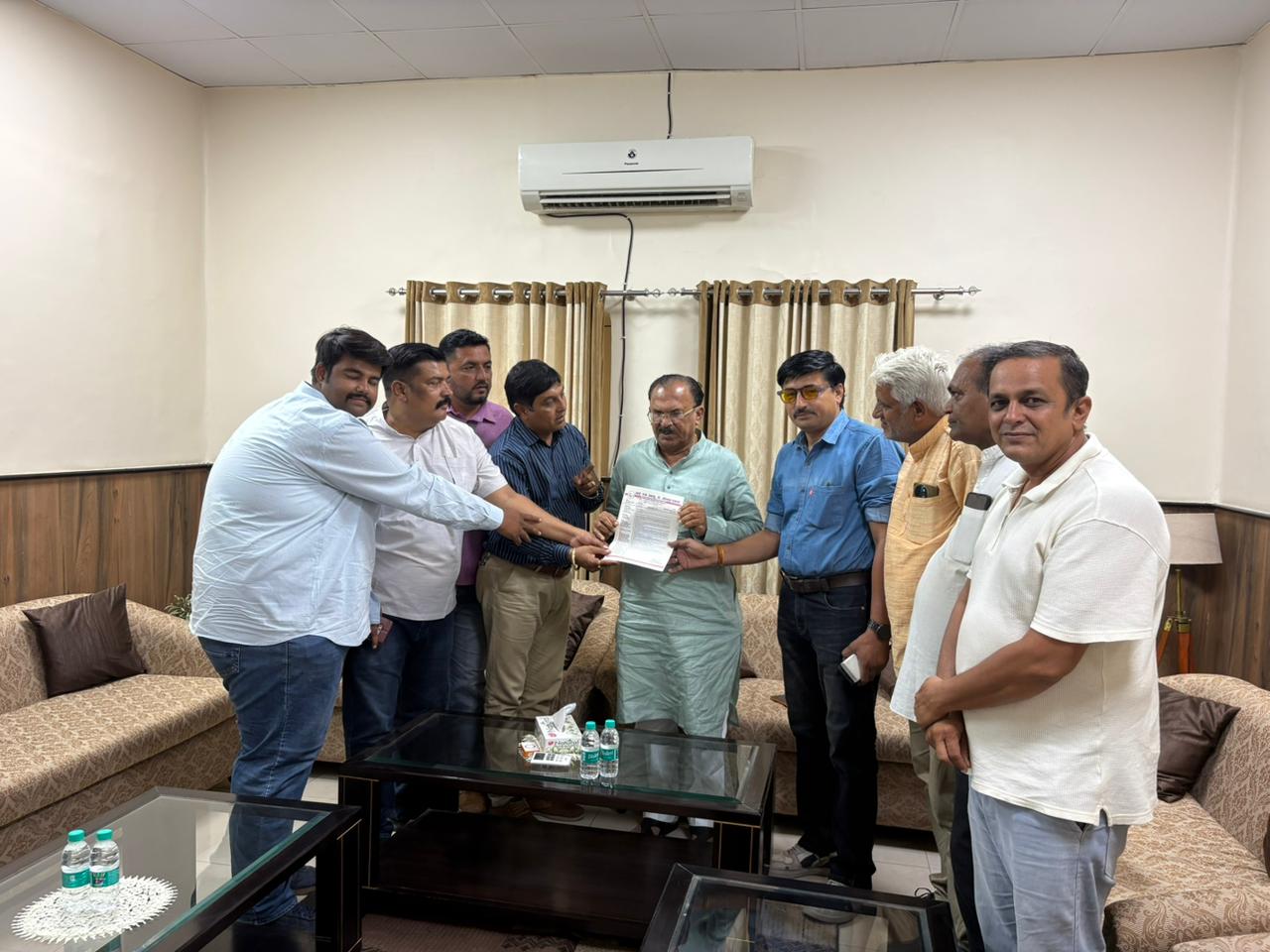 जैसलमेर प्रकरण में विधानसभा अध्यक्ष को सौंपा गया ज्ञापन