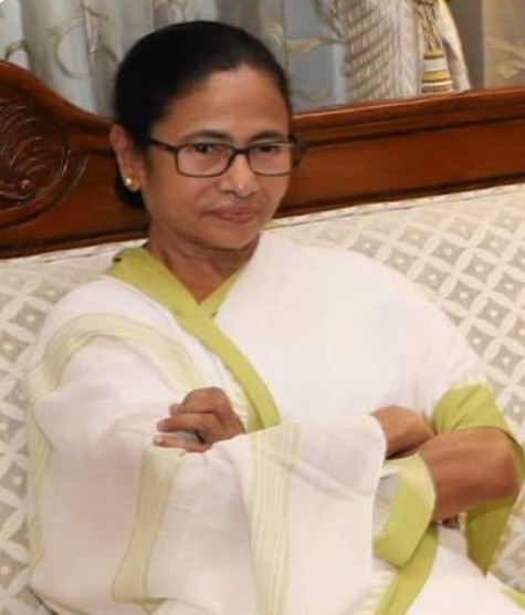 ममता बनर्जी की राजनीतिक दुर्गति का कारण है उनका दंभ!