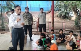 राजेश खन्ना गार्डन में दो सौ से अधिक जरूरतमंद बच्चों में नोटबुक, पेन और पौष्टिक आहार वितरित