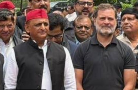 कांग्रेस सपा आदि विपक्षी दल पेपर लीक पर शोर मचाने से पूर्व अपने समय में हुए पेपर लीक को भी करे याद
