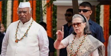 वंदे मातरम पर कांग्रेस बुरी फंसी!
