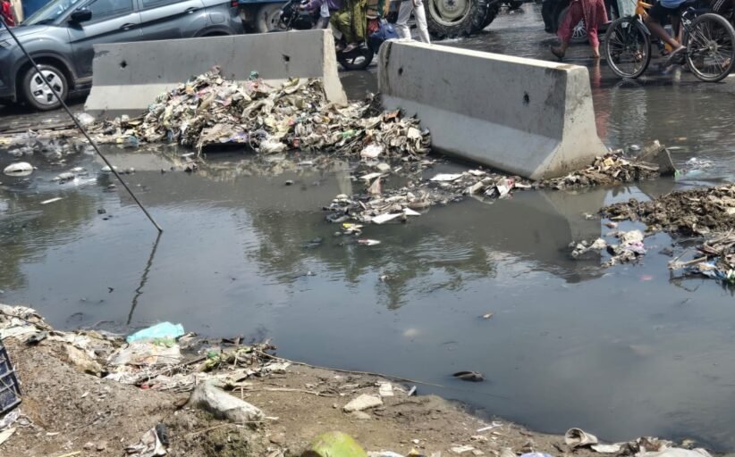 बदहाल नोएडा दादरी मेन रोड का क्या है इलाज?