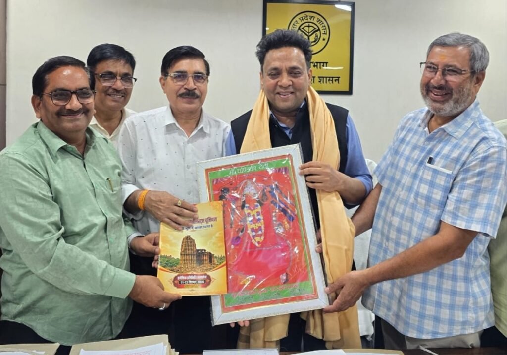 अवकाश प्राप्त सभी श्रमजीवी पत्रकारों को आयुष्मान योजना में शामिल करने की मांग(शिवशरण सिंह)(लखनऊ)