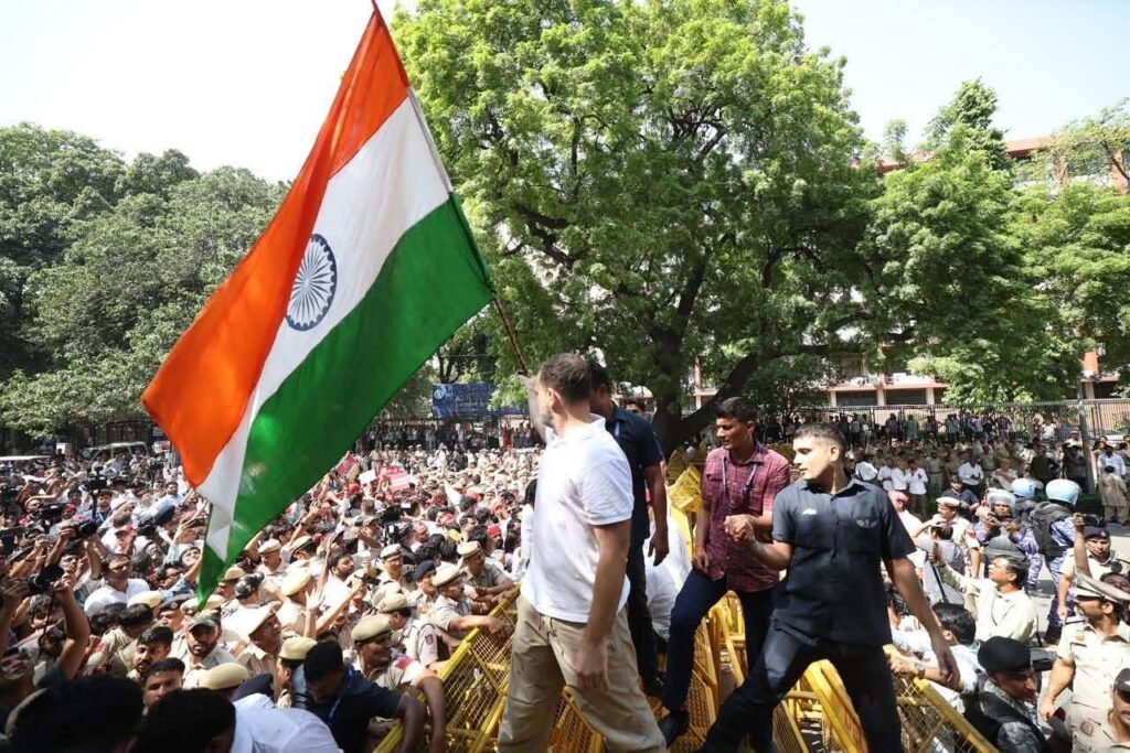 (सियासी रण)लेखक :मंगला मिश्र